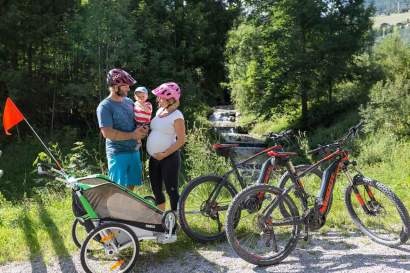 02_unterrainhof_viehhauser_biken-familie_wagrain-kleinarl_tourismus.jpg